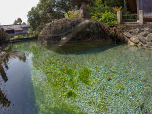 白狐温泉　神明水　岐阜県 瑞浪市