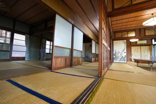 稲荷温泉 　岐阜県 瑞浪市 稲津町