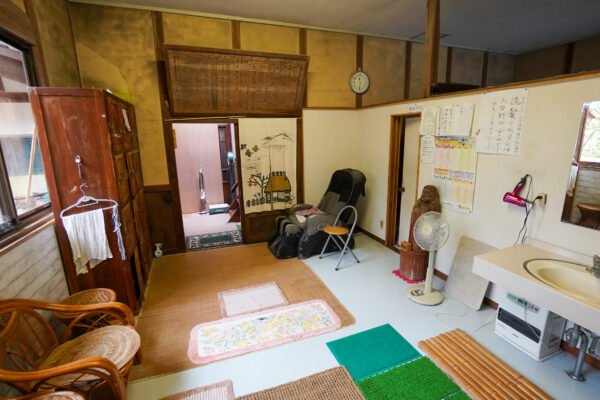 稲荷温泉 　岐阜県 瑞浪市 稲津町