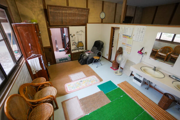 稲荷温泉 　岐阜県 瑞浪市 稲津町