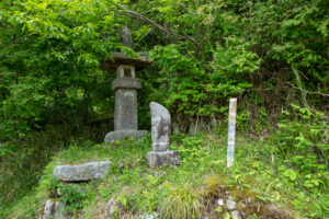 不動辻の常夜燈と馬頭観音　岐阜県 瑞浪市 日吉町深沢