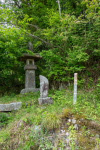 不動辻の常夜燈と馬頭観音　岐阜県 瑞浪市 日吉町深沢