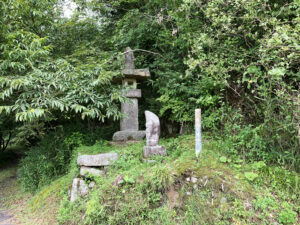 不動辻の常夜燈と馬頭観音　岐阜県 瑞浪市 日吉町深沢