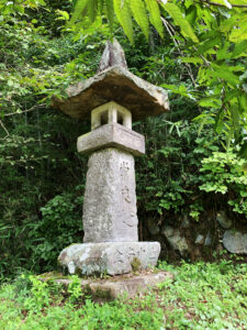 不動辻の常夜燈と馬頭観音　岐阜県 瑞浪市 日吉町深沢