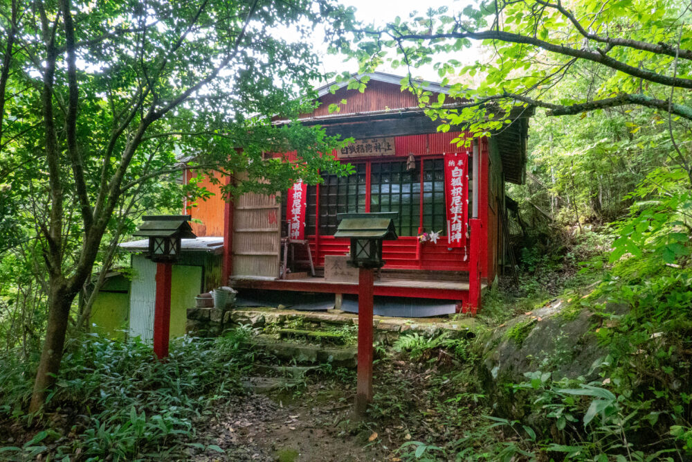水晶山 白狐稲荷神社　岐阜県 瑞浪市 釜戸町