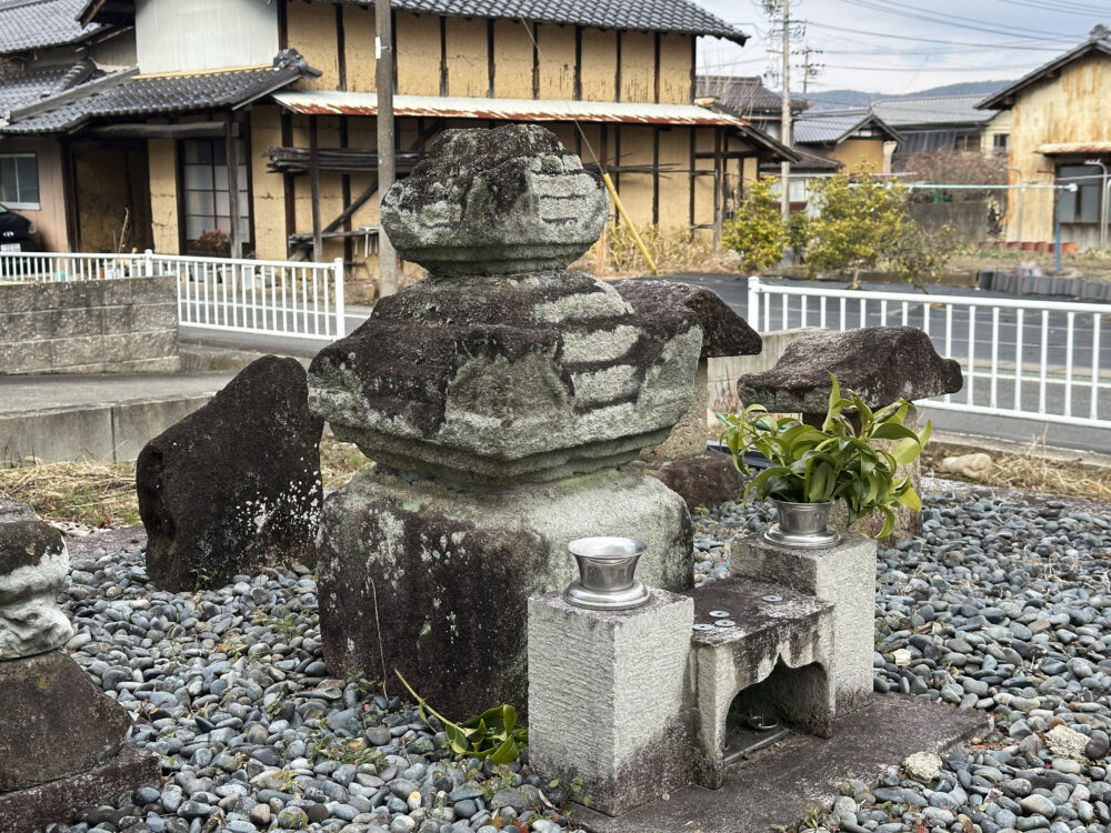 永松寺-土岐光行の墓